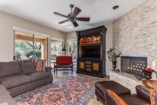 Photo #6: 6028485 Listing