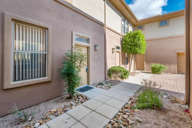 MLS: 6028529 Condo For Sale