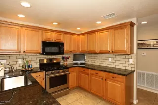 Photo #4: 6028551 Listing