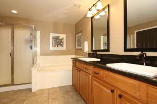 Photo #6: 6028551 Listing