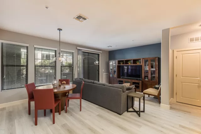 MLS: 6028563 Condo For Sale