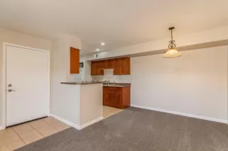 Photo #6: 6028657 Listing