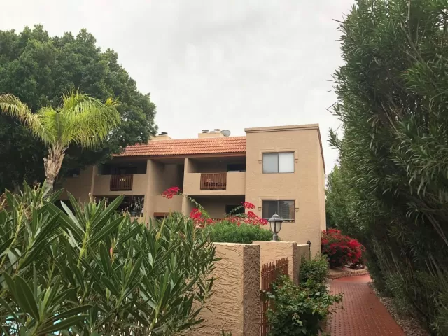 MLS: 6028660 Condo For Sale