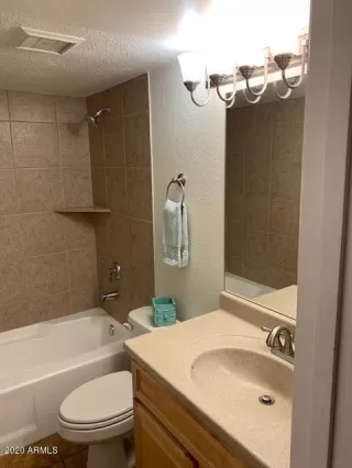 Photo #4: 6028962 Listing