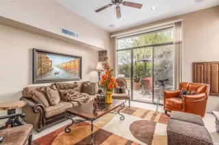 Photo #5: 6029129 Listing