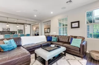 Photo #4: 6029785 Listing