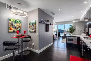 Photo #5: 6029865 Listing