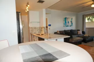 Photo #6: 6030151 Listing