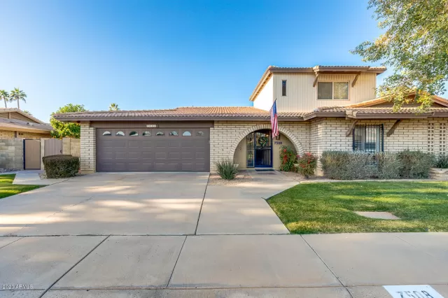 MLS: 6030301 Condo For Sale