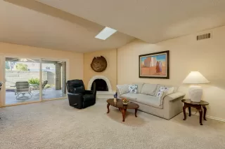 Photo #4: 6030301 Listing