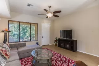 Photo #5: 6031093 Listing