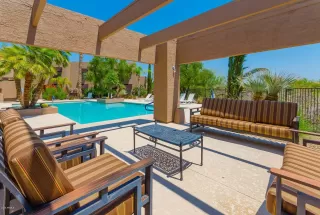 Photo #5: 6031229 Listing