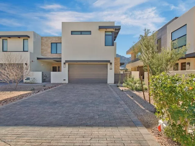 MLS: 6031351 Condo For Sale