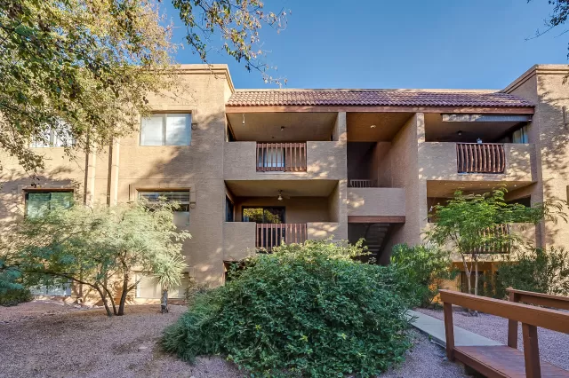MLS: 6031577 Condo For Sale
