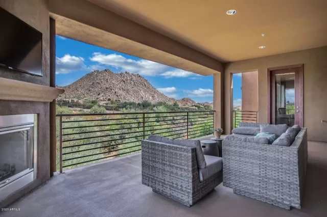 MLS: 6031888 Condo For Sale