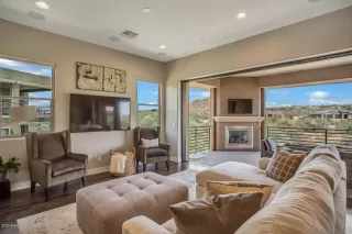 Photo #1: 6031888 Listing 