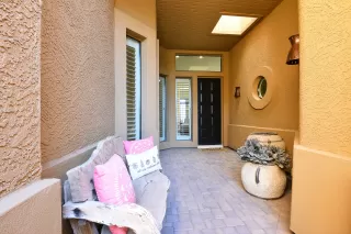 Photo #5: 6032348 Listing