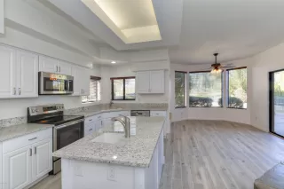 Photo #5: 6032553 Listing