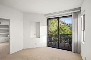 Photo #6: 6032635 Listing