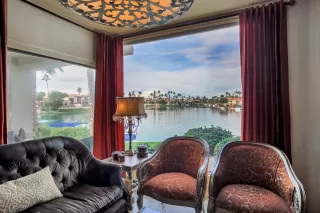 Photo #5: 6032685 Listing