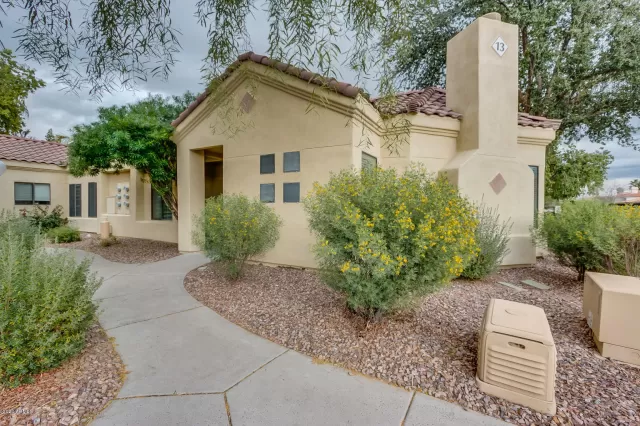 MLS: 6032718 Condo For Sale