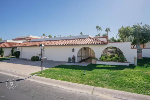 MLS: 6032982 Condo For Sale