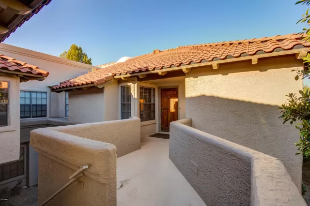 MLS: 6033050 Condo For Sale