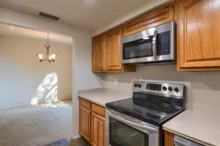 Photo #6: 6033272 Listing