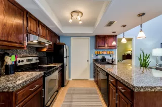 Photo #4: 6033359 Listing