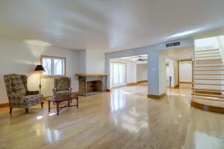 Photo #1: 6033365 Listing 