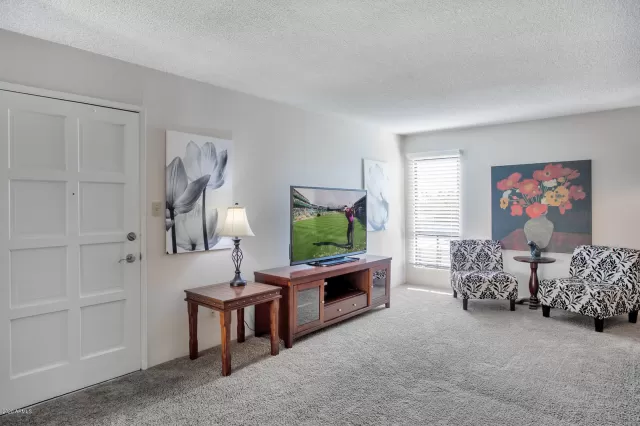 MLS: 6033697 Condo For Sale