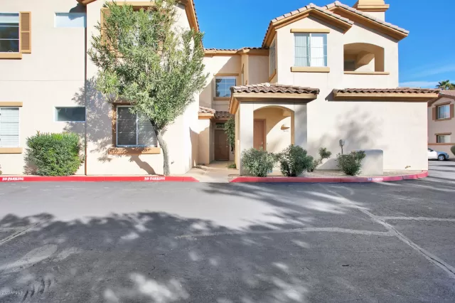 MLS: 6033787 Condo For Sale