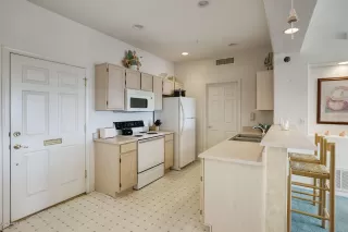 Photo #3: 6033851 Listing