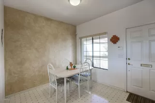 Photo #4: 6033851 Listing