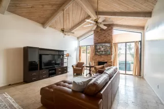 Photo #4: 6033917 Listing 