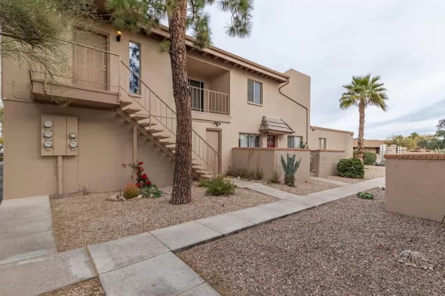 MLS: 6033941 Condo For Sale