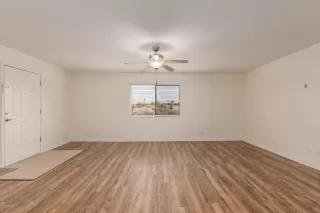 Photo #6: 6033941 Listing