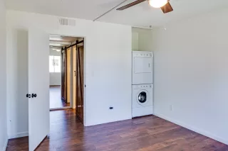 Photo #6: 6034069 Listing