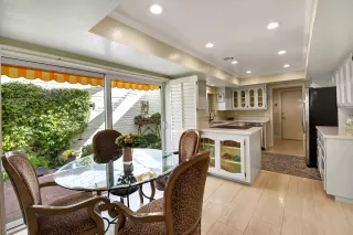 Photo #6: 6034086 Listing