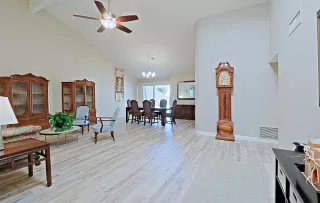 Photo #4: 6034189 Listing