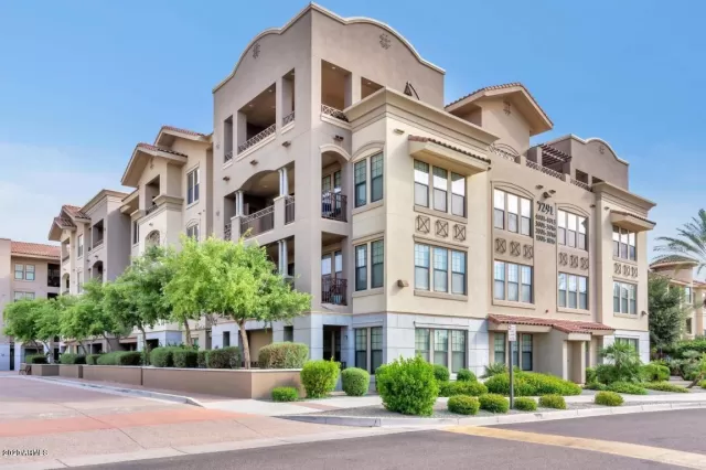 MLS: 6034506 Condo For Sale