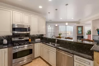 Photo #2: 6034506 Listing