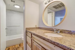 Photo #6: 6034604 Listing