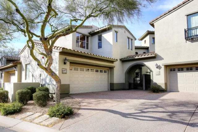 MLS: 6034730 Condo For Sale