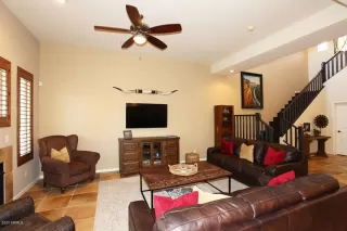 Photo #5: 6034730 Listing