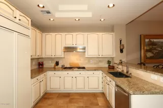 Photo #6: 6034730 Listing