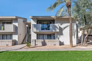 Photo #5: 6034733 Listing