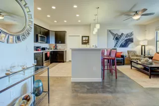 Photo #2: 6034918 Listing