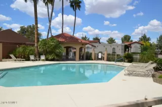Photo #4: 6034922 Listing