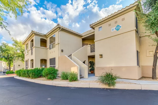 MLS: 6034978 Condo For Sale